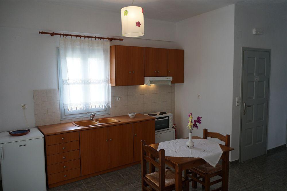 Klados Studios & Apartments Cherronisos  Buitenkant foto