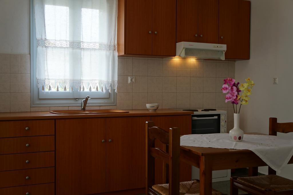 Klados Studios & Apartments Cherronisos  Buitenkant foto