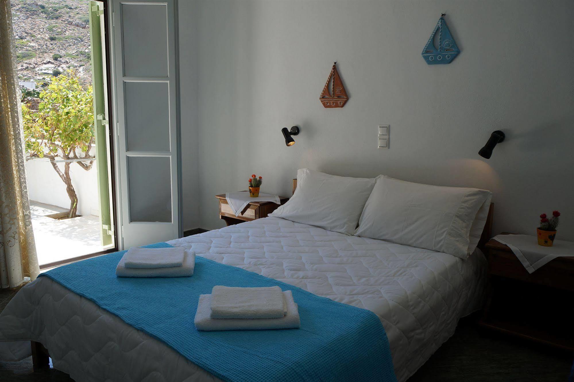 Klados Studios & Apartments Cherronisos  Buitenkant foto