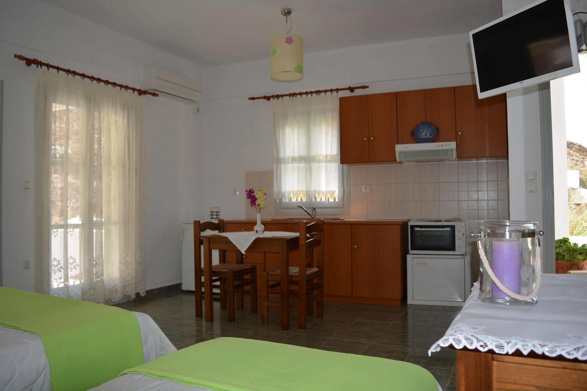 Klados Studios & Apartments Cherronisos  Buitenkant foto